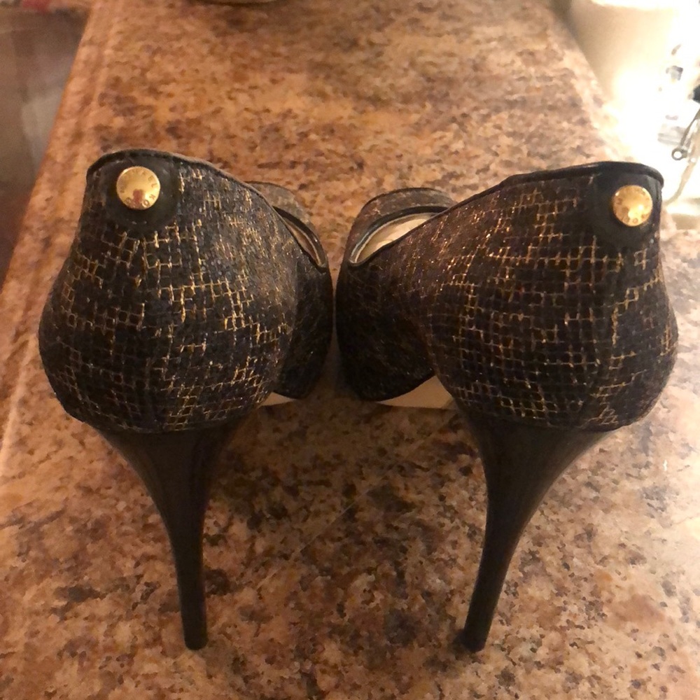 NEVER WORN Michael kors heels - Picture 4 of 4